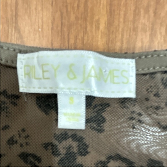 Ruched Floral Burnout Long Sleeve Top - Olive Green - Picture 2 of 6